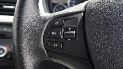 2014 Bmw 320i Low KMs Sedan image 325498