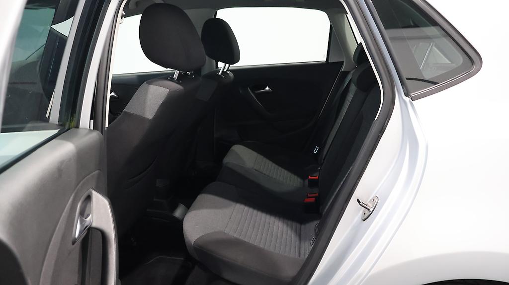 2010 Volkswagen Polo BLUETOOTH + REVERSE CAMERA image 324645