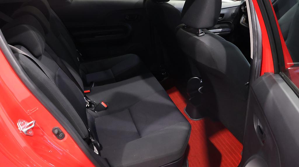 2015 Toyota Aqua Push Button Start – Facelift image 324095