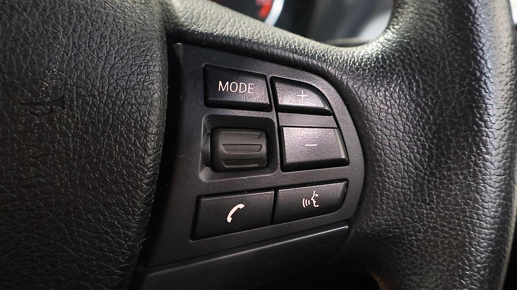 2013 Bmw 120i Sport Low KMS image 326396