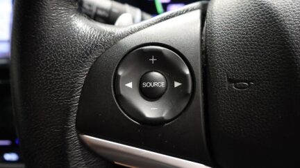 2015 Honda Shuttle Hybrid X image 323768