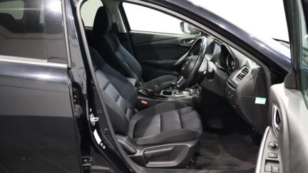 2013 Mazda Atenza 20S Wagon image 325738