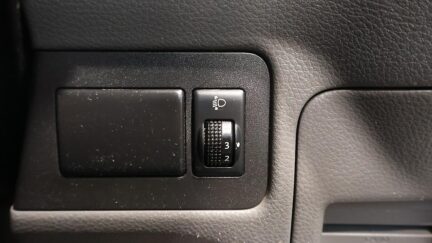 2010 Nissan Nv200 Alloy Wheels – Roof Racks image 325116