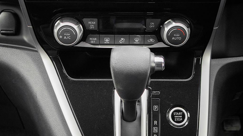 2017 Nissan Serena Highwaystar V-selection Heated seats image 326371