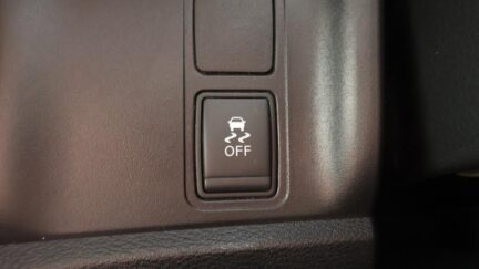 2016 Nissan Serena Hybrid Highway Star image 323479