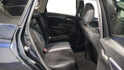 2015 Honda Shuttle Hybrid X image 323758