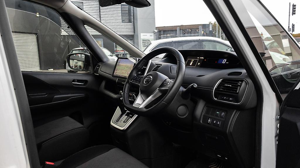 2017 Nissan Serena Hybrid Highway Star V-selection image 326847