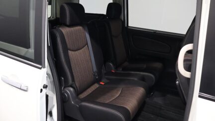 2014 Nissan Serena Highway Star S-Hybrid image 326479