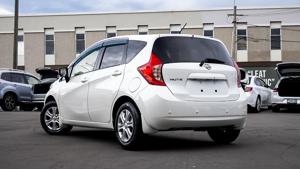 2016 Nissan Note X Model forward colision image 324225