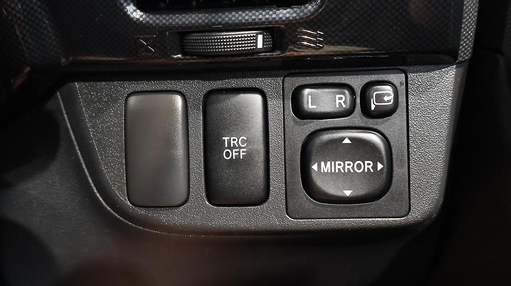 2005 Toyota Wish Reverse Camera image 326299