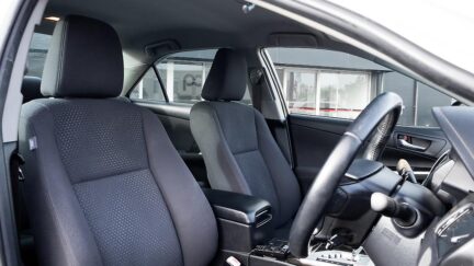 2012 Toyota Camry F hybrid , E seats, Push start image 323712