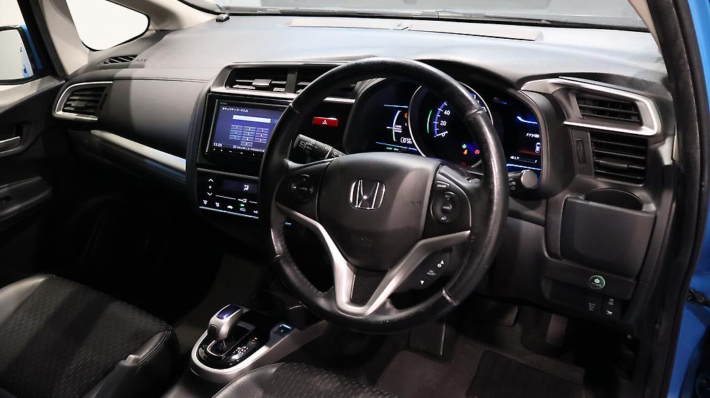 2015 Honda Fit Hybrid L Package image 324189