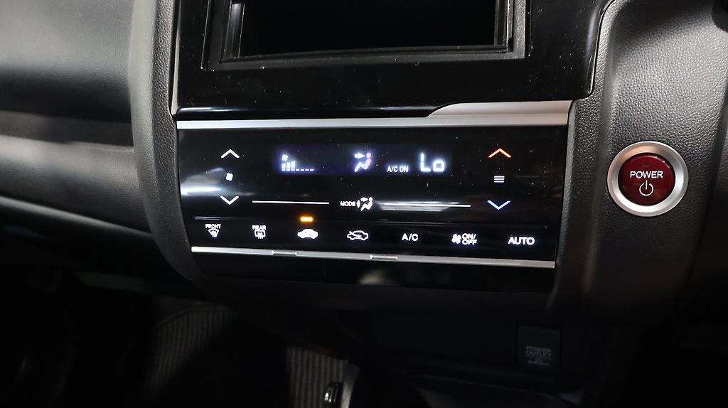 2014 Honda Fit Hybrid F-Package image 321942