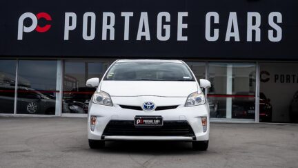 2014 Toyota Prius F spec, Hybrid, Push start image 324302