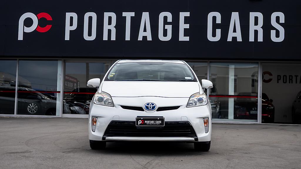 2014 Toyota Prius F spec, Hybrid, Push start image 324302