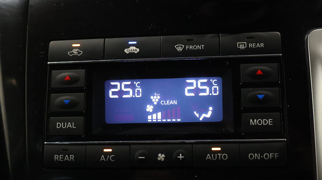 2012 Nissan Elgrand 250 Highway Star Urban Chrome image 326438