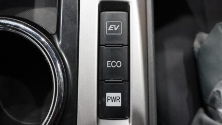 2012 Toyota Prius ALPHA HYBRID 7 Seater image 324129