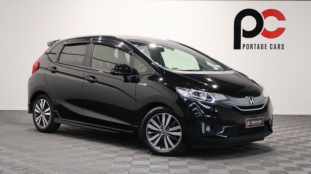 2015 Honda Fit Hybrid S-Package image 326534