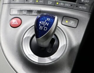 2014 Toyota Prius Climate control – Steering wheel controls image 321757