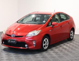 2014 Toyota Prius Climate control – Steering wheel controls image 321743