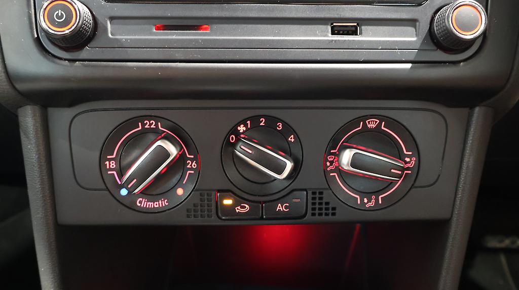 2010 Volkswagen Polo BLUETOOTH + REVERSE CAMERA image 324653