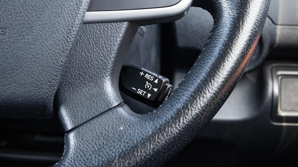 2013 Toyota Camry F hybrid , E seats, Push start image 321156