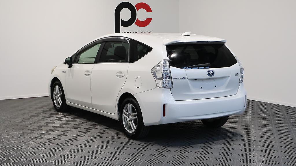 2012 Toyota Prius ALPHA HYBRID 7 Seater image 324112