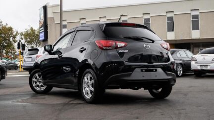 2016 Mazda Demio 13S Push start I Stop image 326152