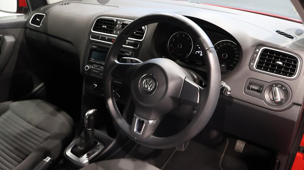 2013 Volkswagen Polo TSI Comfortline Blue Motion image 322943