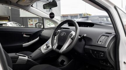 2014 Toyota Prius F spec, Hybrid, Push start image 324311