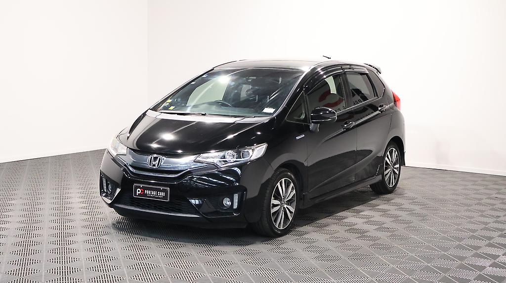 2015 Honda Fit Hybrid S-Package image 326537