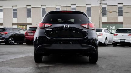 2016 Mazda Demio 13S Push start I Stop image 326151