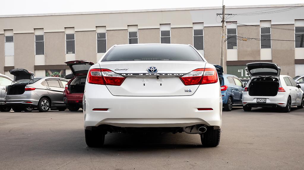 2012 Toyota Camry F hybrid , E seats, Push start image 323706
