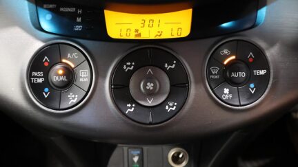 2012 Toyota Rav4 2.4 4WD LTD WAGON 4A NZ New image 321496