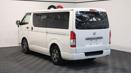 2019 Toyota Regius image 323418