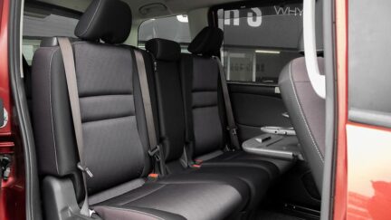 2017 Nissan Serena Highwaystar V-selection Heated seats image 326363