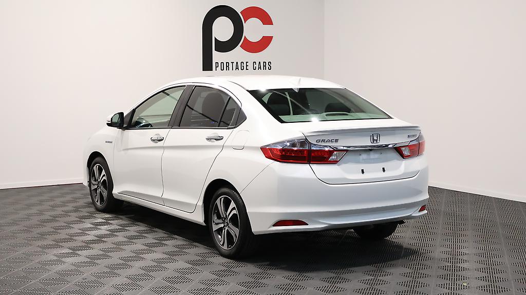 2015 Honda Grace Hybrid – Alloy Wheels image 323593