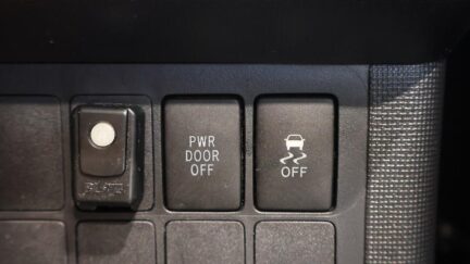 2012 Toyota Spade Alloy Wheels – Push Button Start image 326625