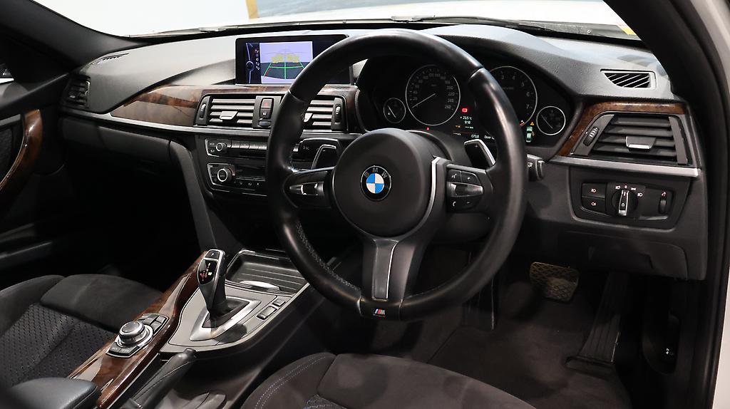 2012 Bmw 320i Motorsport image 325828