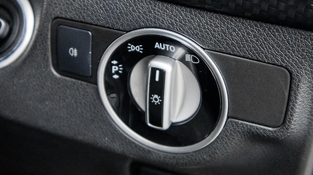 2013 Mercedes-benz A 180 Sport AMG styling/ Half Leather image 324213