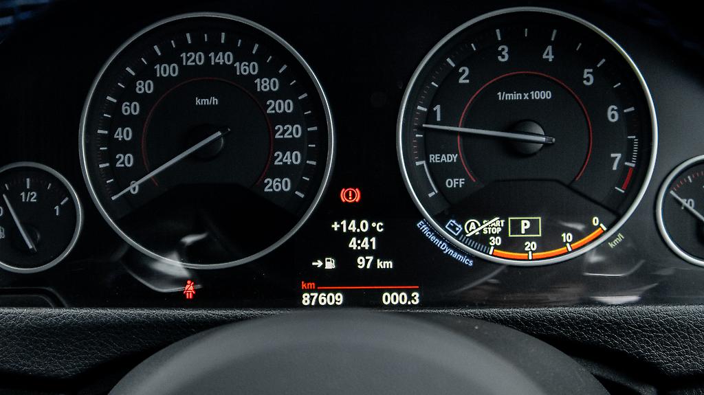 2014 Bmw 320i 320i M Sports , Parking sensors image 324923