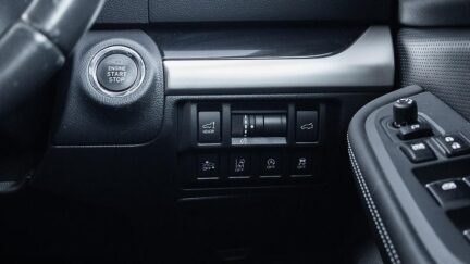 2015 Subaru Outback Limited AWD  Eyesight Leather image 324738