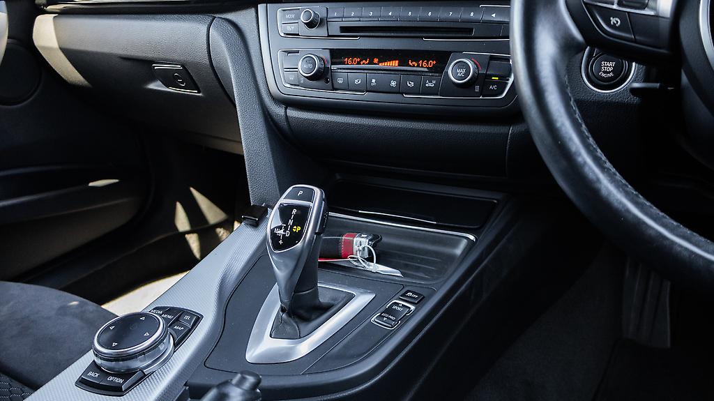 2013 Bmw 320i 320i M Sports , Parking sensors image 321236