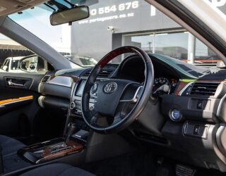 2013 Toyota Camry F hybrid , E seats, Push start image 322397