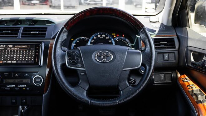 2013 Toyota Camry F hybrid , E seats, Push start image 322401