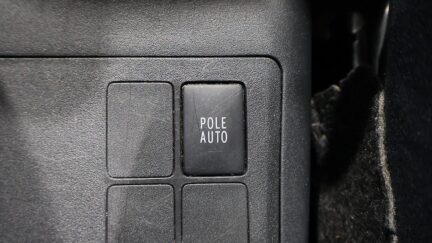 2010 Toyota Vitz image 325322