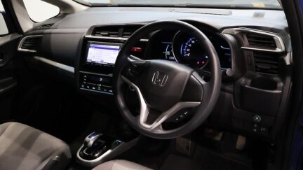 2014 Honda Fit Hybrid F Package image 324581