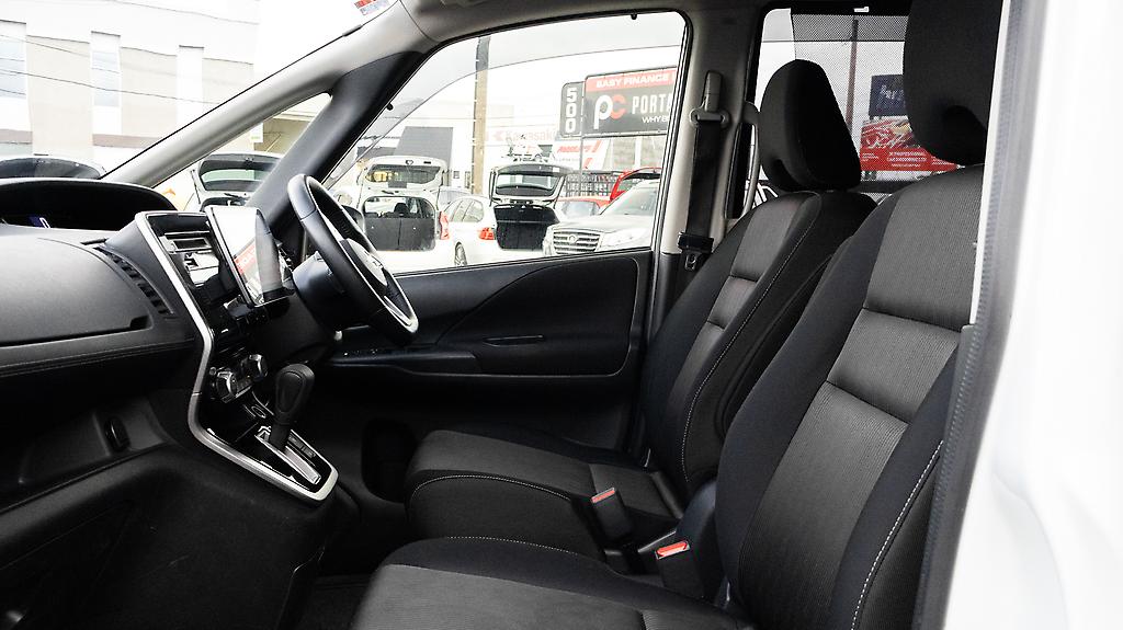 2017 Nissan Serena Hybrid Highway Star V-selection image 326854