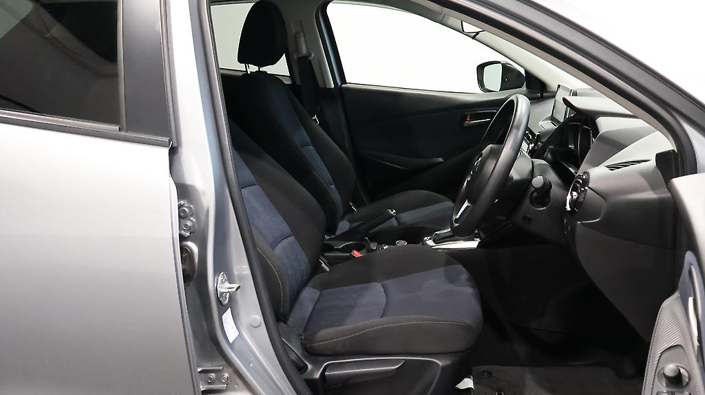 2015 Mazda Demio image 324415