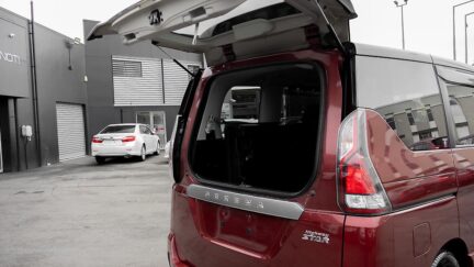 2017 Nissan Serena Highwaystar V-selection Heated seats image 326370